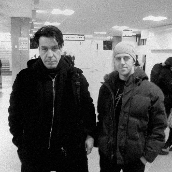Backstage with an international artist, photo 11
